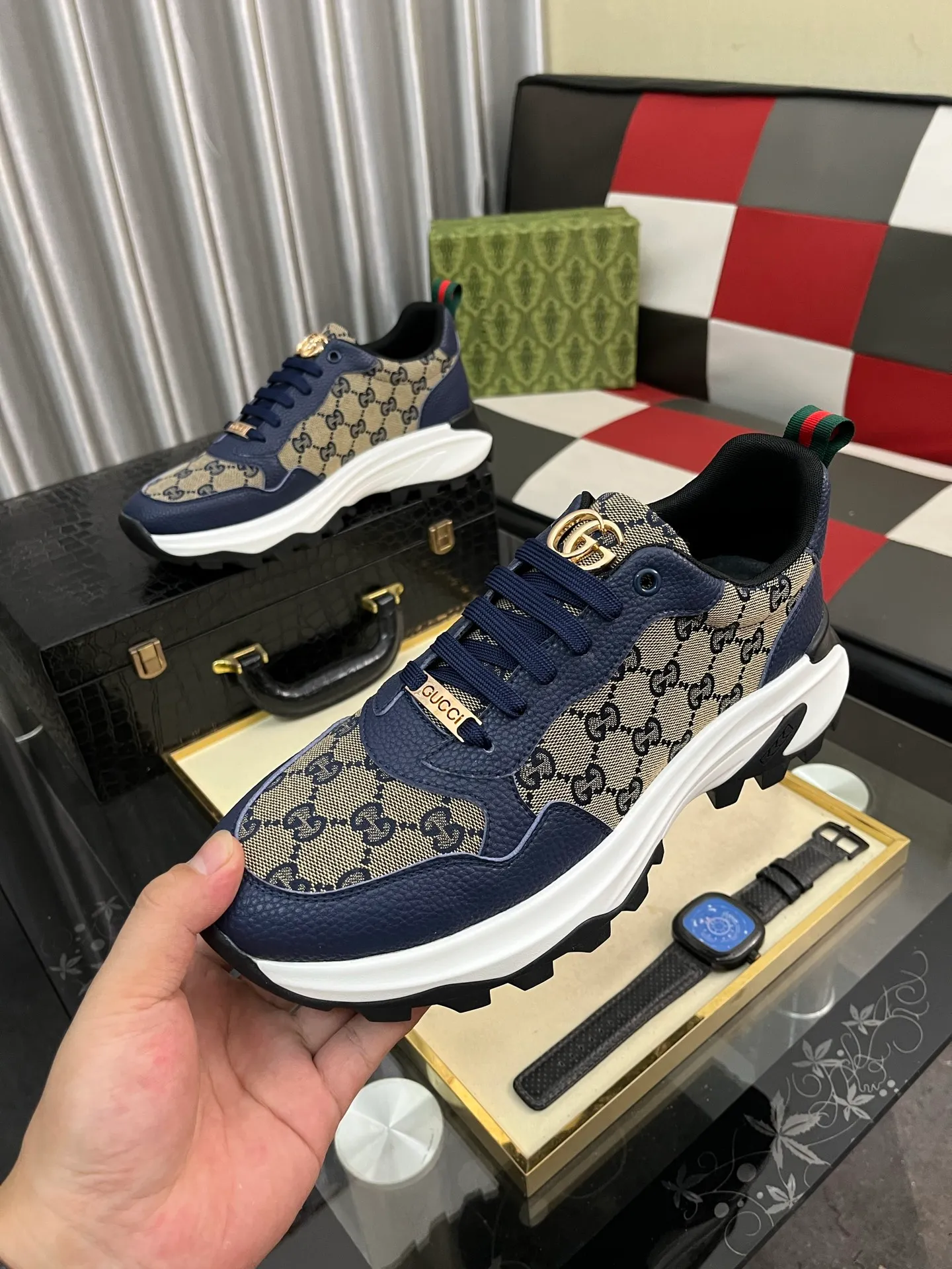 Men's shoes 💰458⌚️⌚️ Gucci •Gucci original quality. ~ Unique modern style sneakers. 🏃A must-have casual shoe for trendy men😍😍 Original brand imported from Italy, imported original leather, sheep lining (refuses to discolor and grind feet) Sole: Original sole provided by the original factory, French lazy style design ⚠️Fit to the feet, original quality attached, super comfortable original sole, code number: 38-444️⃣Colors available